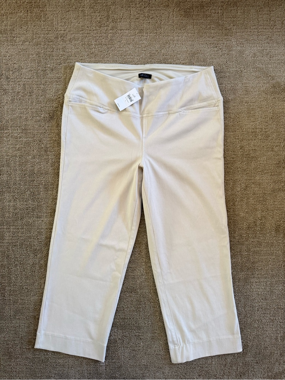 J Jill Wearever Oatmeal Cream Size large Pull-On Capris Pants NWT
